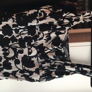 Ann Taylor Tops - Ann Taylor Black & White Cami Ann Taylor Tops - Ann Taylor Black & White Cami